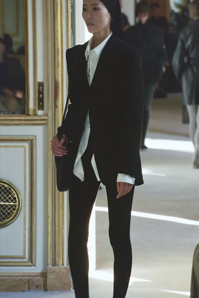 Look 11